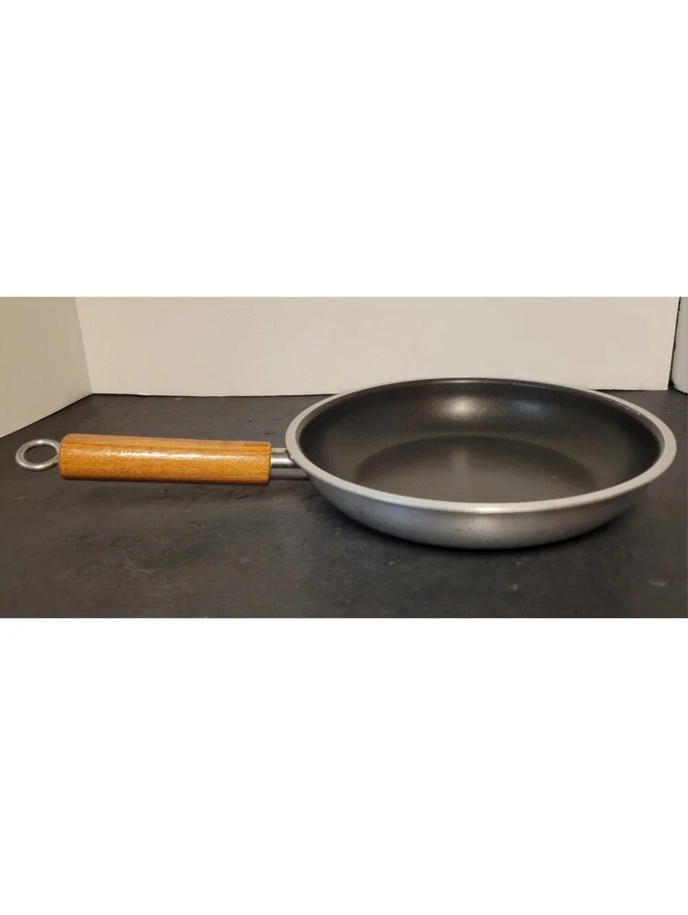 Mirro item being